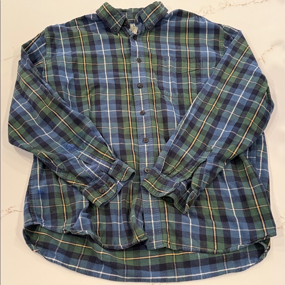 L.L. Bean Casual Plaid Flannel Shirt in Blue and Green Size XL